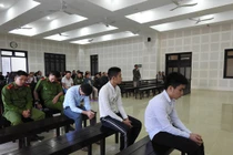 Bạn gái bị chọc ghẹo, nam thanh niên dùng dao đâm người tử vong