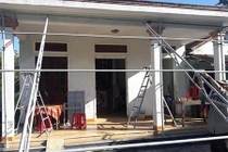 Người đàn ông chết bên mâm cơm, nghi do rắn cắn