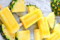 Video: Cách làm kem dứa, kem cùi dừa giải khát ngày nóng