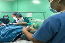 Một phụ nữ suýt chết vì mang thai lần thứ 6