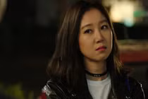 Bó tay vì chồng lén lút giấu quỹ đen ở toàn chỗ oái oăm 