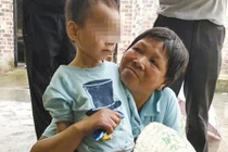 Bé trai 3 tuổi sống sót thần kỳ bên thi thể ông nội suốt 5 ngày