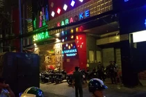 Xuất hiện clip livestream cảnh sử dụng ma túy trong quán karaoke của Phúc XO