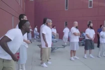 Video: Nơi tù nhân được tập Yoga, chơi thể thao như đi nghỉ dưỡng