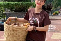 Cuộc sống giản dị của Angela Phương Trinh sau khi rời showbiz