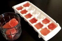 Dưỡng da trắng, mịn màng bằng cà chua đóng đá