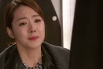 Tôi tái mặt khi thấy chồng dùng miệng cắn ngón tay đến chảy máu