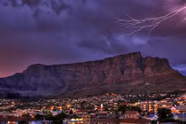 Bí ẩn rùng rợn sau những địa danh nổi tiếng thế giới