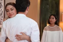 Chồng ngồi vặt lông 4 con gà, rồi anh nói một câu khiến tôi điêu đứng