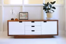 Đặt tủ giày phạm đại kỵ phong thủy khiến nghèo khó cả đời