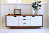 Đặt tủ giày phạm đại kỵ phong thủy khiến nghèo khó cả đời