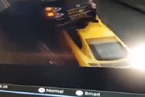 Video: Khoảnh khắc siêu xe 3 tỷ húc bắn xe đang đỗ lên cao