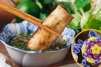 Các bệnh dễ truyền nhiễm khi gắp thức ăn chung với bát nước chấm