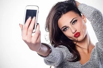 Facebook sắp bắt bạn chụp selfie nếu muốn đăng nhập