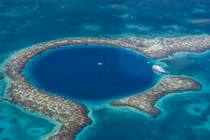 Những "hố tử thần" đẹp nhất thế giới nằm ở khu vực nào?