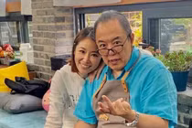 Lâm Tâm Như hội ngộ 'Vua Càn Long' sau hơn 20 năm