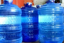 Nghi vấn bé trai lén bỏ thuốc sâu vào nước uống nhà cậu ruột