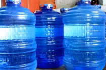 Nghi vấn bé trai lén bỏ thuốc sâu vào nước uống nhà cậu ruột