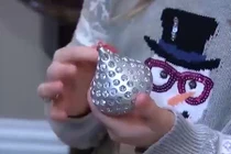 Làm rơi ví khi chơi, 4 năm sau nhận được cuộc gọi bất ngờ