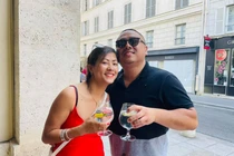 Cô gái H'Mông Lò Thị Mai khoe ảnh khóa môi "ngọt xỉu" bên bạn trai 