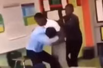 Video: 2 thầy trò đánh nhau như phim hành động trong lớp học