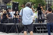 Nữ người mẫu lừa hàng trăm người đàn ông đến buổi kén bạn trai