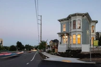 Cận cảnh biệt thự 41 tỷ từng được cắt làm đôi để vận chuyển trên phố