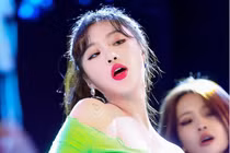 Sở thích mặc gợi cảm của nữ ca sĩ vừa bị đuổi khỏi nhóm nhạc