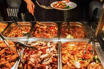 Loạt bí mật trong các nhà hàng buffet được tiết lộ, nhiều người phải kinh ngạc