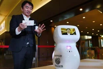 Sân bay Tokyo sẽ "la liệt" robot phục vụ trong Olympic 2020