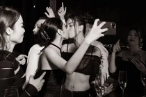 Những nụ hôn đồng giới gây nhức mắt của Ngọc Trinh