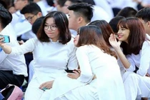 Trường học cấm nam, nữ ngồi gần nhau: Kiểu cấm đoán kì quặc?