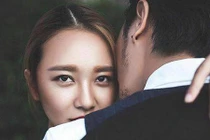 Vợ chết điếng khi "chạm mặt" kẻ cướp chồng mình