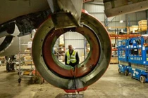 Hái ra tiền nhờ máy bay cũ