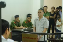 Truy sát đồng nghiệp đến chết sau canh bạc ở quán cháo lòng