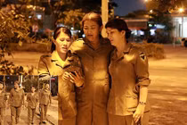 Hiu hắt mảnh đời cô quạnh ở "chung cư không chồng"