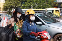 Khi nào "cô Vy" đi thì em về