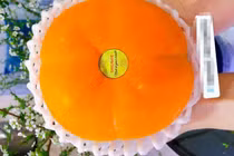 Hồng Nhật khổng lồ 1 triệu đồng/quả vẫn cháy hàng