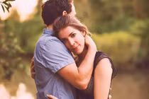 Có những người đến bên ta chỉ để ta thấy cách họ rời đi như thế nào