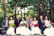 3 thế hệ nhà cô dâu, chú rể đi chụp ảnh cưới trong hạnh phúc