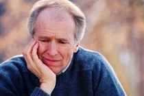 Kết đau đớn khi con gái không gửi tiền về vì nghĩ bố giả bệnh