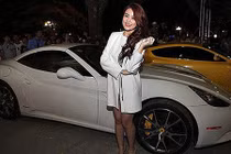 Hậu scandal, Hoàng Thùy Linh trở thành đại gia ngầm ở tuổi 27