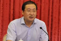 Quan tham Trung Quốc cực ga lăng, nhận hối lộ trăm tỷ để cho gái