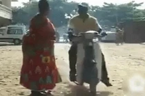 Video: Lý do xe ôm không nhận chở người "quá khổ"