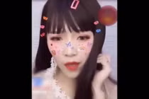 Video: Giật mình phía sau hậu trường livestream của gái xinh