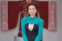 Thanh Hằng diện đầm hở bạo khiến vòng 1 như chực "trào"