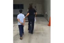 Tranh cãi chuyện học trò 7 tuổi bị còng tay trong trường ở Mỹ