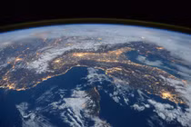 Video: Tại sao con người chưa bao giờ thoát khỏi bầu khí quyển?