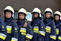 Video: Đội cứu hỏa toàn nữ tại ngôi làng 10 năm không có con trai ở Ba Lan