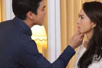 Đi làm về vẫn chưa có cơm ăn, chồng tức tối liền hất đổ bát canh